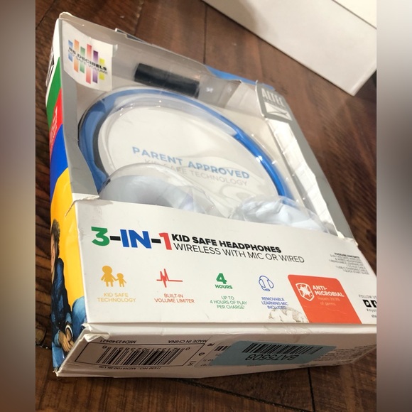 Altec Lansing 3-in-1 Kid Friendly Volume Limiting Over Ear Headphones and Mic - Picture 2 of 6